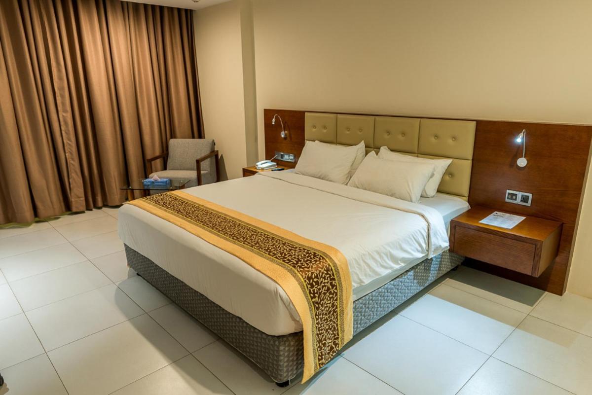 Best Western Heritage 库克斯巴扎 外观 照片